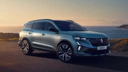 Makyajlı Renault Espace: Yenilenen Tasarımıyla Dikkat Çekiyor