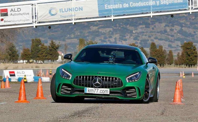 2016 Mercedes-Amg Gt R Yol Tutuş Testi