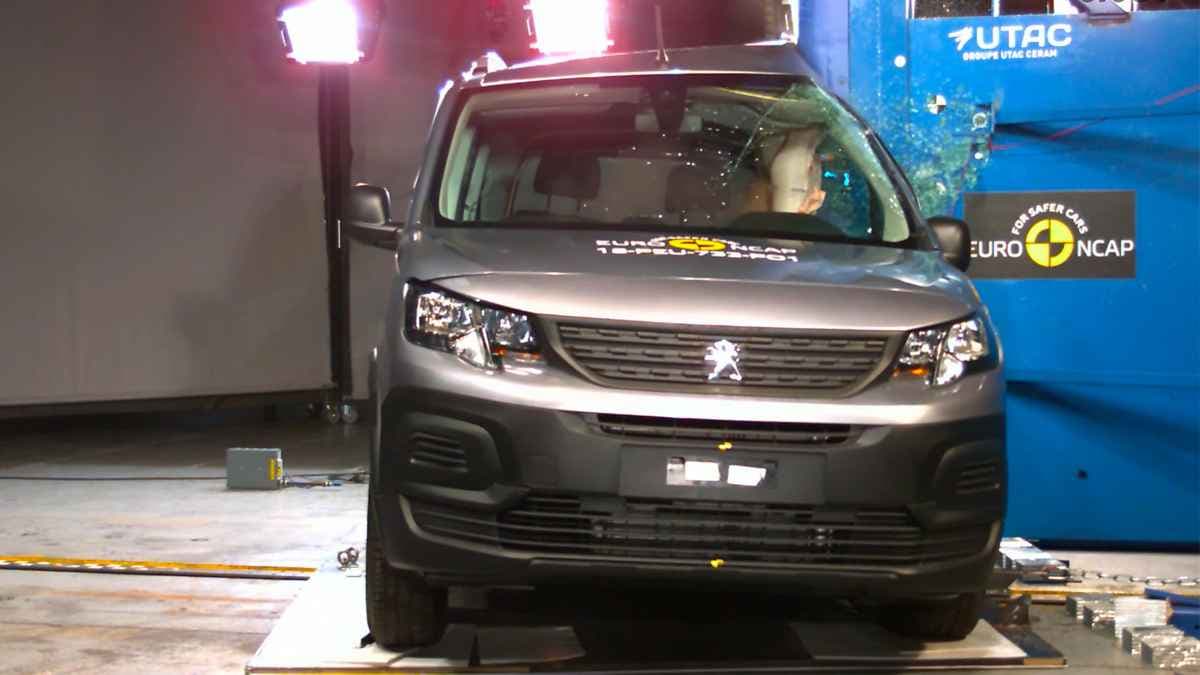 2018 Peugeot Rifter Çarpışma Testi