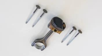 Biyel Kolu (Piston Kolu) Nasıl Çalışır? Piston ve Krank Mili Arasındaki Köprü