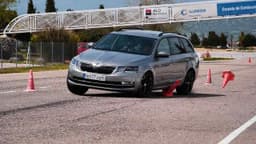 Skoda Octavia Combi Yol Tutuş Testi