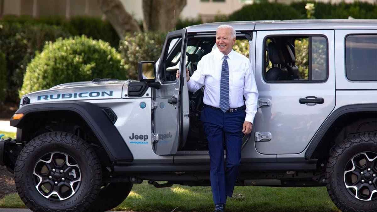 Biden Kararnameyi İmzaladı: Otomotiv Sektörünün Geleceği Değişiyor