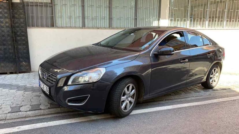 Aldığı Aracın Arkası Dizel Önü Benzinli Çıktı