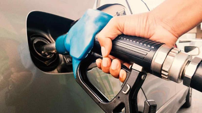 28 Ekim'de Benzine Fiyatlarına İndirim Geliyor