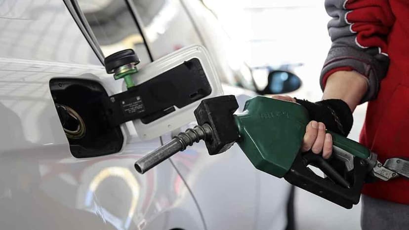 Son Dakika: Motorine Indirim Geldi
