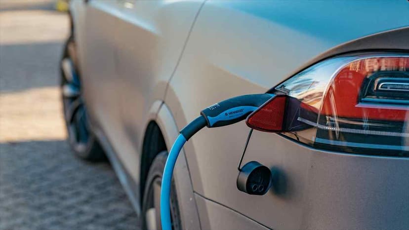 Petrol İthalatı 2030'A Kadar 2,5 Milyar Dolar Azalabilir