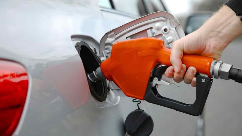 Epgi̇s Duyurdu: Benzin ve Motorine Zam Geldi