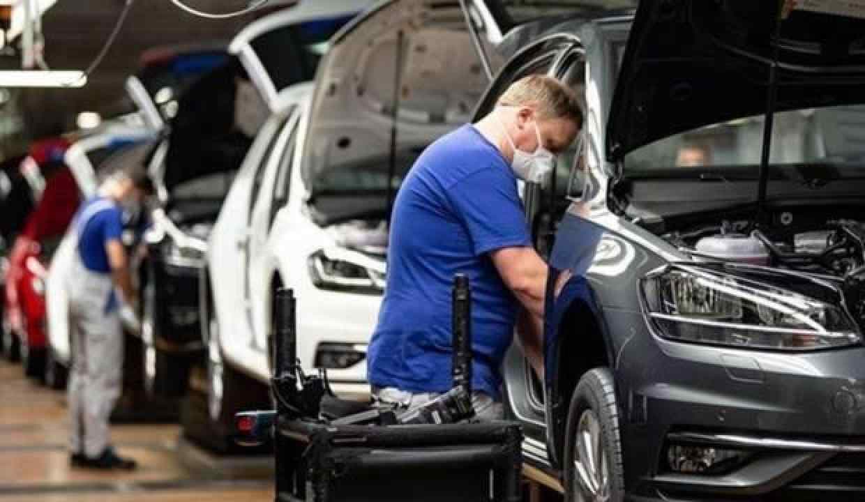Otomobil Markalarından Rusya Kararı! Araç Satışını Durdurdular
