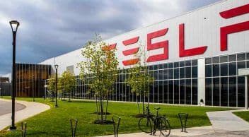 Tesla Almanya’daki Fabrikası İçin Onay Aldı