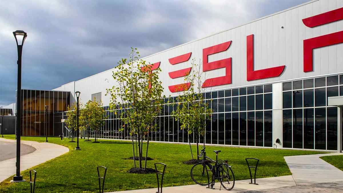 Tesla Almanya’daki Fabrikası İçin Onay Aldı