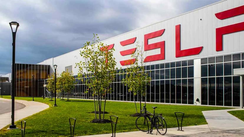 Tesla Almanya'daki Fabrikası İçin Onay Aldı