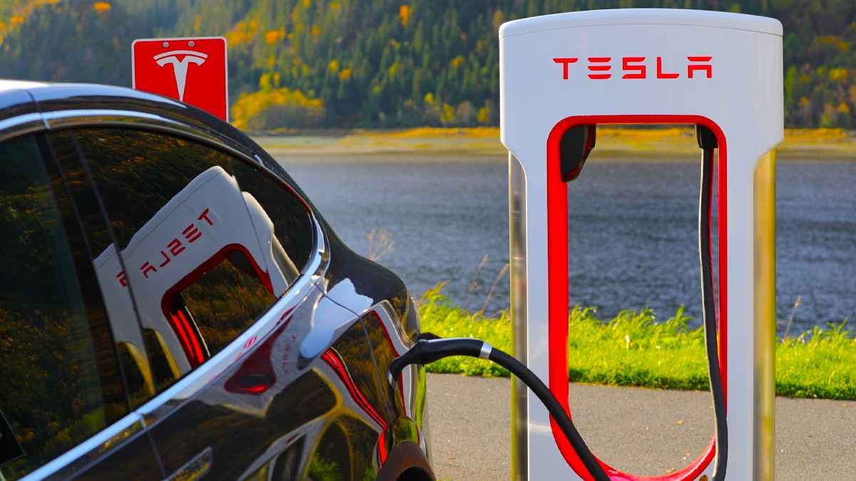 Tesla Araç Fiyatlarında İndirim Yaptı