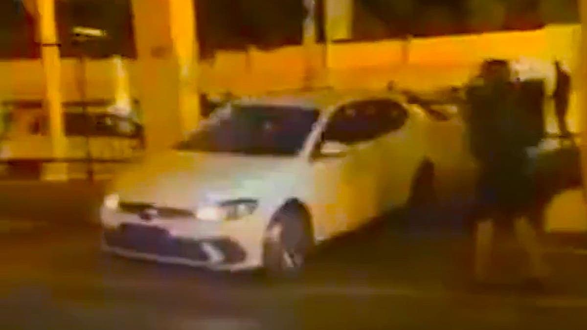 Marsilya’da Araba Bayisi Yağmalandı!