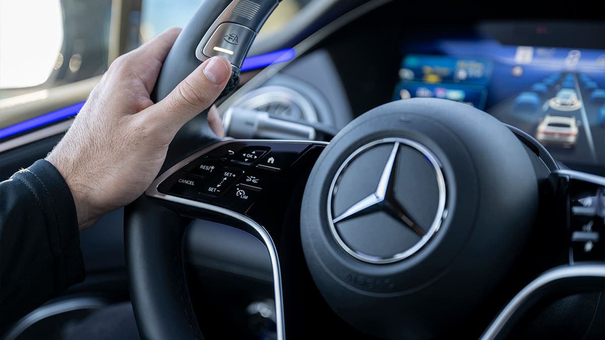 Mercedes-Benz, Kaynak Kodunu ve Ticari Sırlarını Yanlışlıkla Tüm Dünyayla Paylaştı