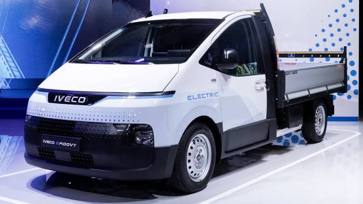 Hyundai'nin Iveco Ortaklığıyla Geliştirdiği İlk Elektrikli Ticari Modeli Emoovy Tanıtıldı