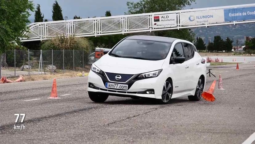 2018 Nissan Leaf Yol Tutuş Testi