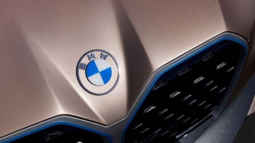 Bmw'nin Yeni Logosu 23 Yıl Sonra Tanıtıldı