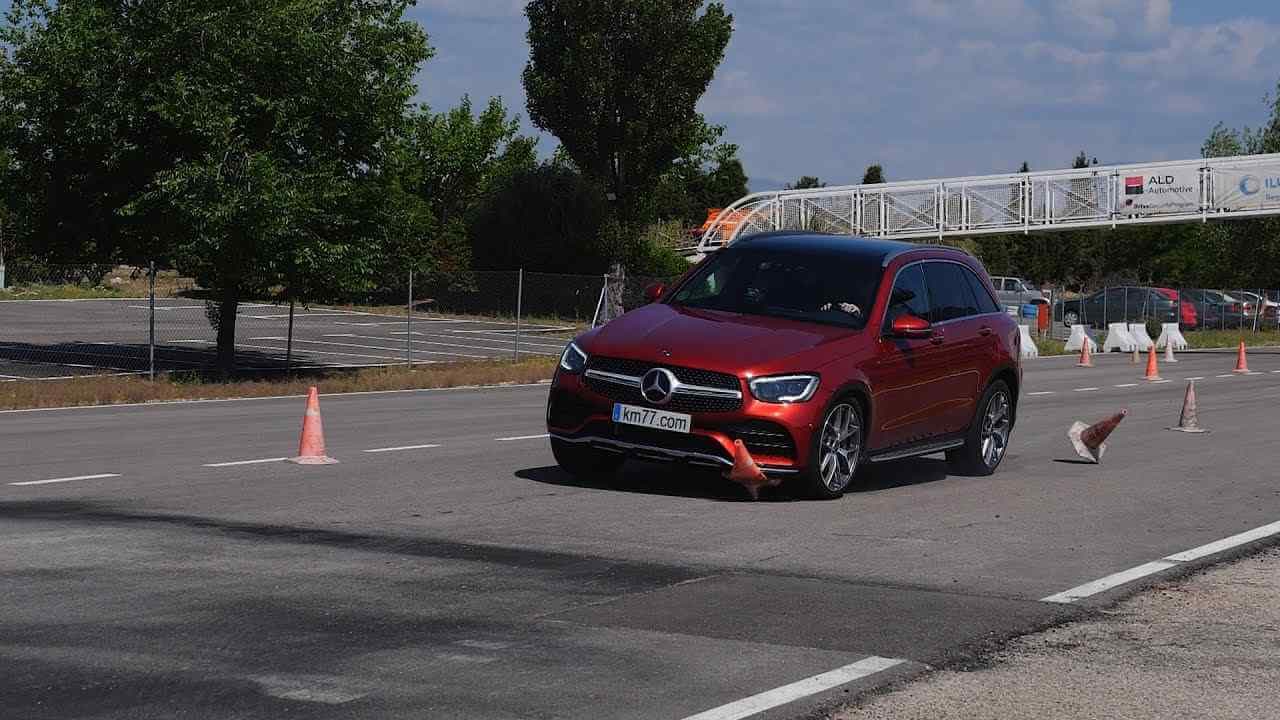 Mercedes-Benz Glc Yol Tutuş Testi