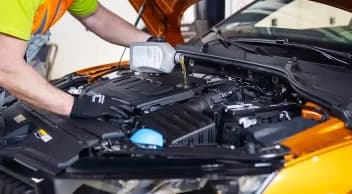 Motor Yağı Rehberi: Görevleri, Çeşitleri, Değişim Aralığı ve Doğru Yağ Seçimi