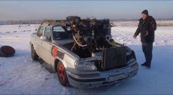 Rusya’da 4 Silindirli 3 Motoru Birleştirip V12 Motor Yaptılar