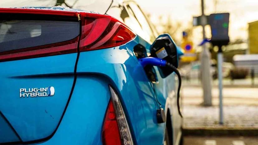 Renault ve Geely Hibrit Otomobil Üreteceklerini Açıkladı