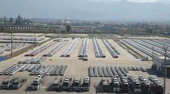 Fabrikaların Önü Sıfır Araç Dolu Ama Satamıyorlar!