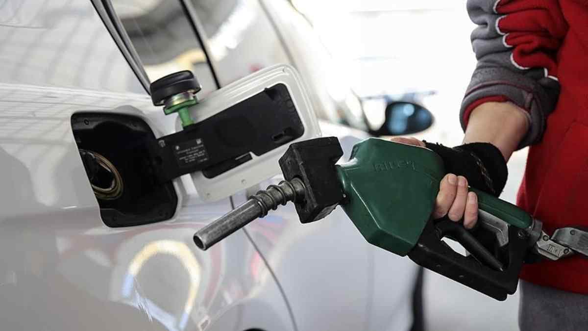 Son Dakika: Motorine Indirim Geldi