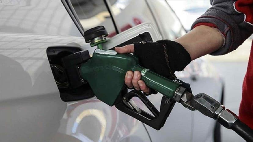 Son Dakika: Benzine bir Zam Daha Geliyor