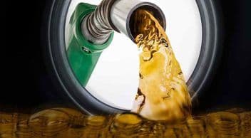 Son Dakika: Benzin ve Motorine bir Zam Daha mı Geliyor?