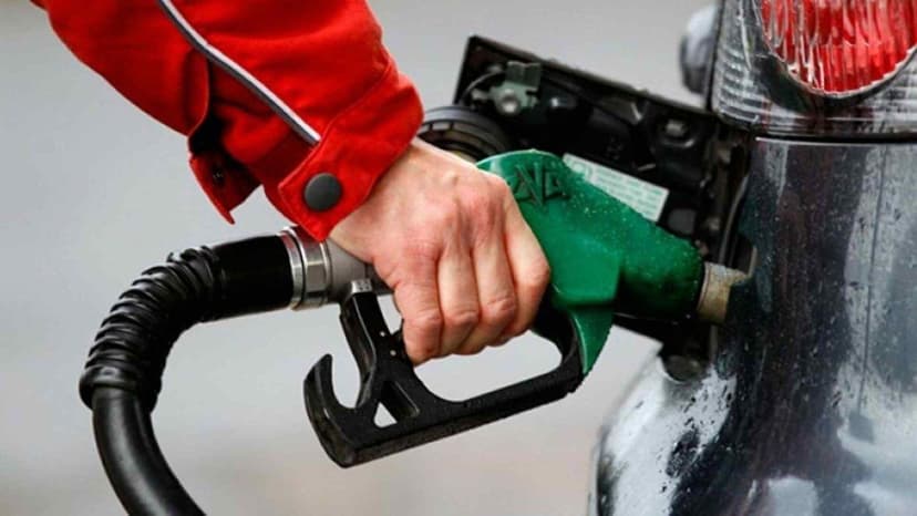Son Dakika: Benzine Indirim Geldi