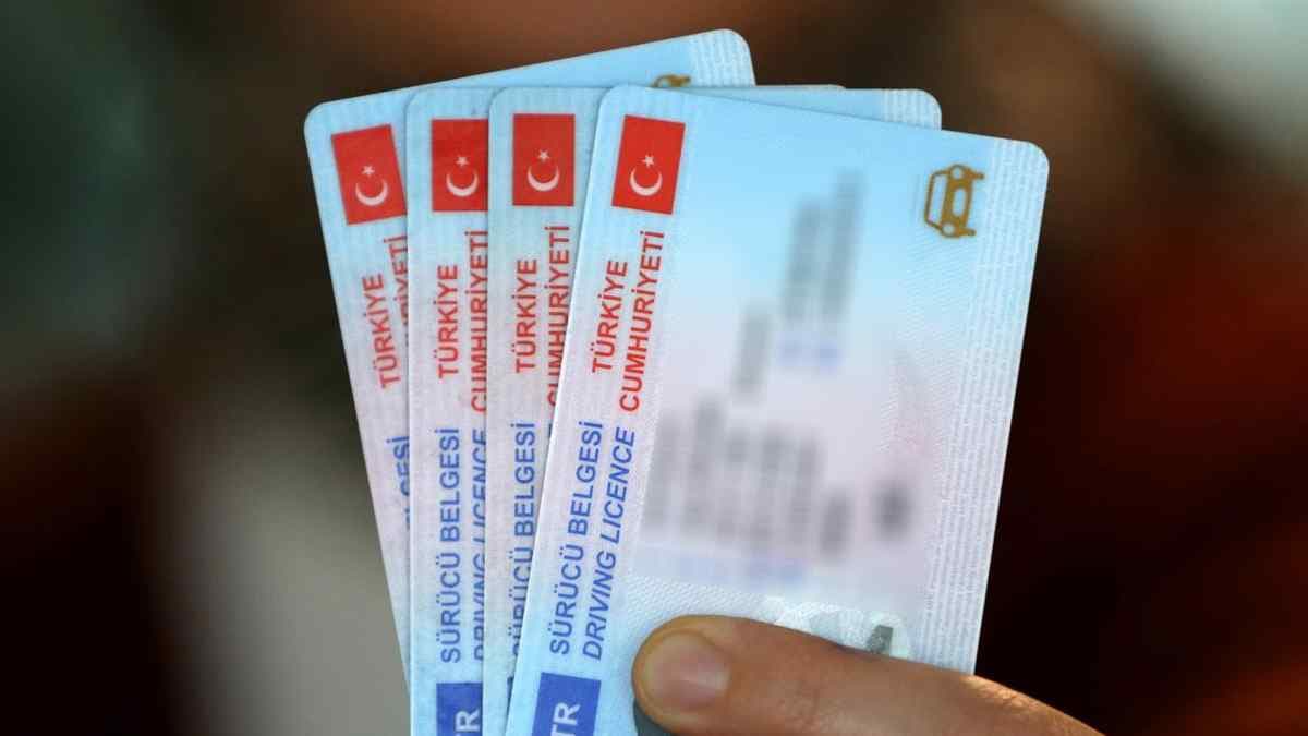 Ehliyetini Yenilemeyenlere Para Cezası Geliyor