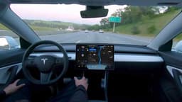 Tesla, Araç Kazalarını Youtube'da Paylaşan Çalışanını Kovdu