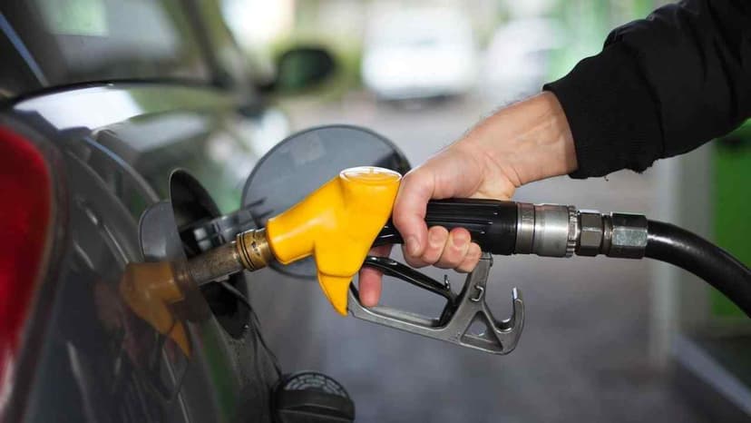 Benzin ve Motorin Fiyatında Büyük İndirim Yürürlüğe Girdi