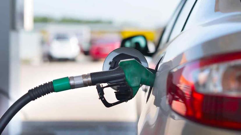Motorin 20 Liraya Yaklaştı! Benzin ve Motorine bir Zam Daha Geldi