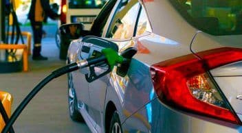 Benzine Dolar Zammı Geldi: Litre Fiyatı 21 Tl’yi Geçti