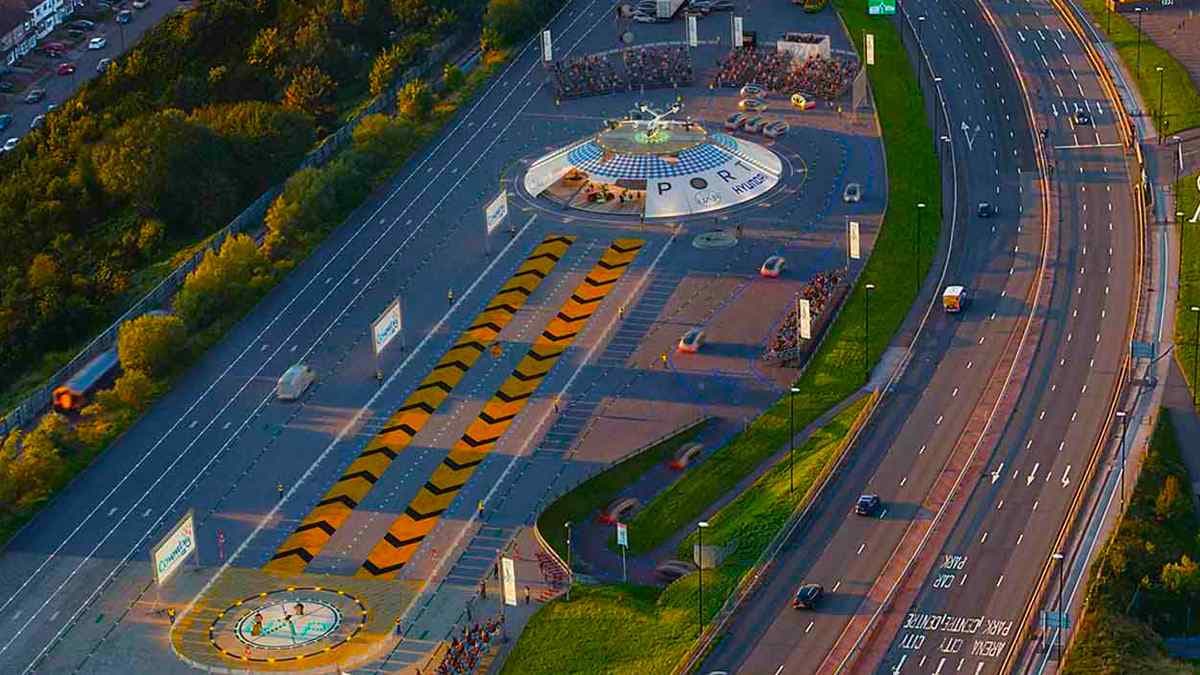 Dünyanın İlk Uçan Araba Havalimanı Açıldı