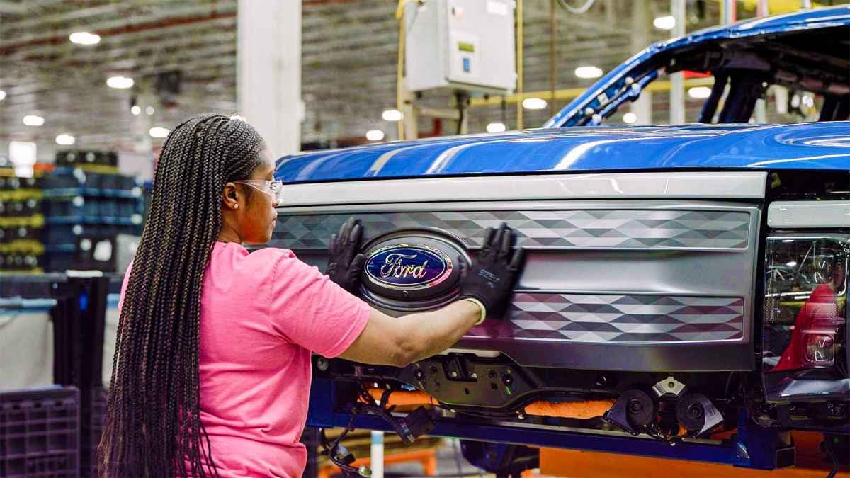 Otomotiv Devi Ford 8 Bin Kişiyi İşten Çıkaracak!