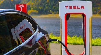 Tesla Araç Fiyatlarında İndirim Yaptı
