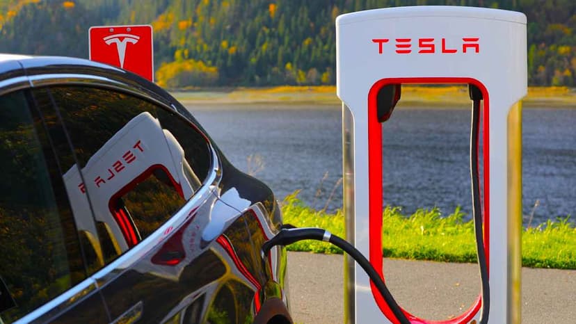 Tesla Araç Fiyatlarında İndirim Yaptı