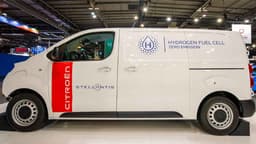 Stellantis, Paris Otomobil Fuarı'na Elektrikli Ürün Gamıyla Katıldı