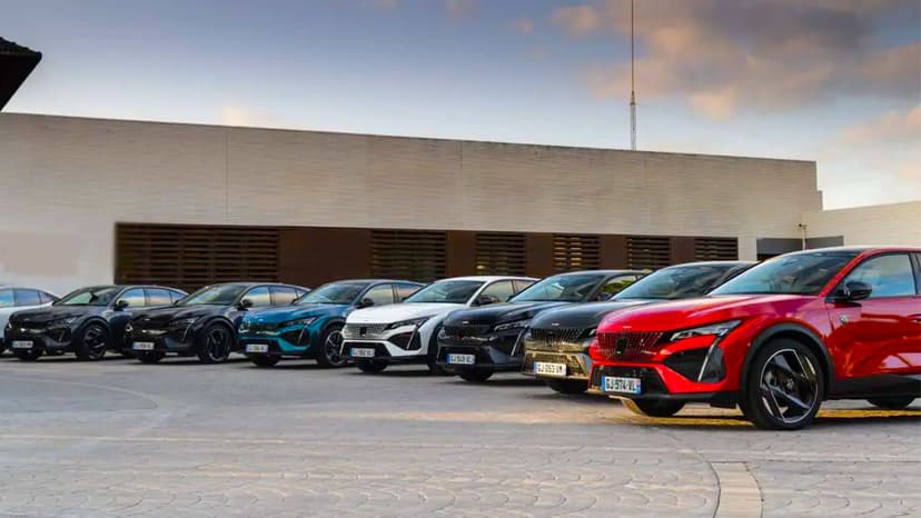 Yeni Peugeot 408'In Fiyatı ve Özellikleri Açıklandı