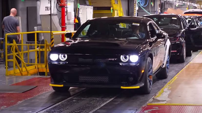 Son Dodge Challenger Üretim Hattından İndi