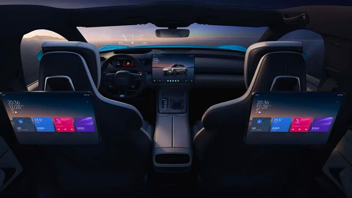 Çinli Teknoloji Devi Yeni Elektrikli Otomobili Xiaomi Su7’Yi Tanıttı