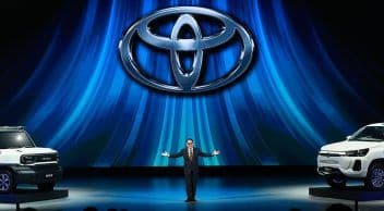 Toyota’nın Lideri: Tam Elektrikli Araçlara Geçiş Çözüm Değil!