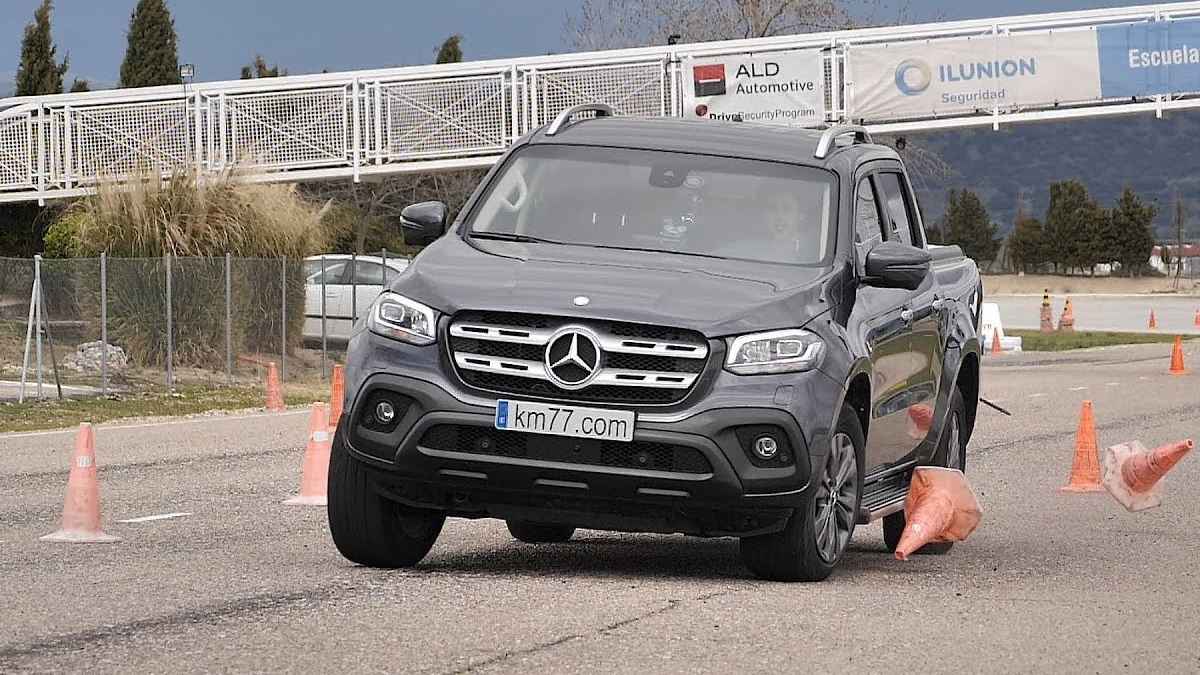 2018 Mercedes-Benz X Class Geyik Testi 1 2018 Mercedes-Benz X Class Geyik Testi