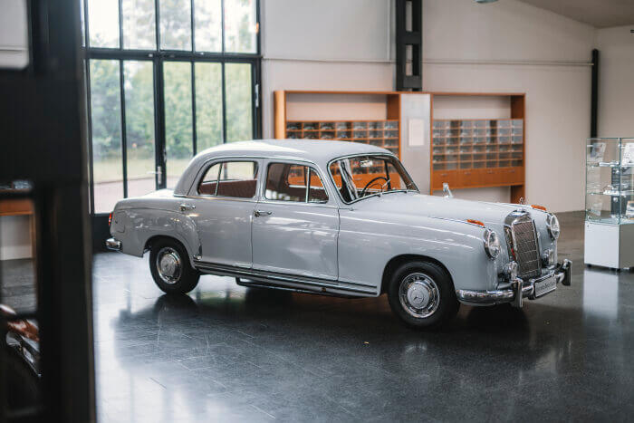 Mercedes-Benz S-Serisi: 1951'den Günümüze