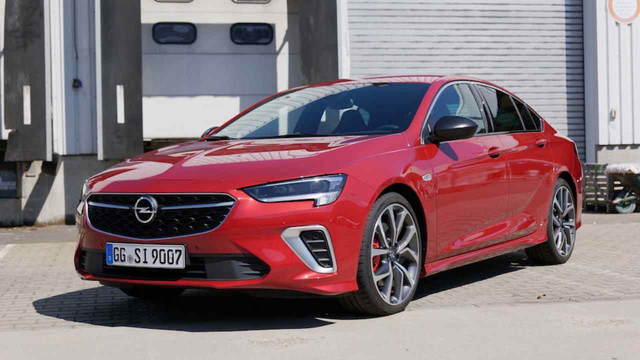 Opel Insignia Özellikleri, Fiyatları ve Modelleri