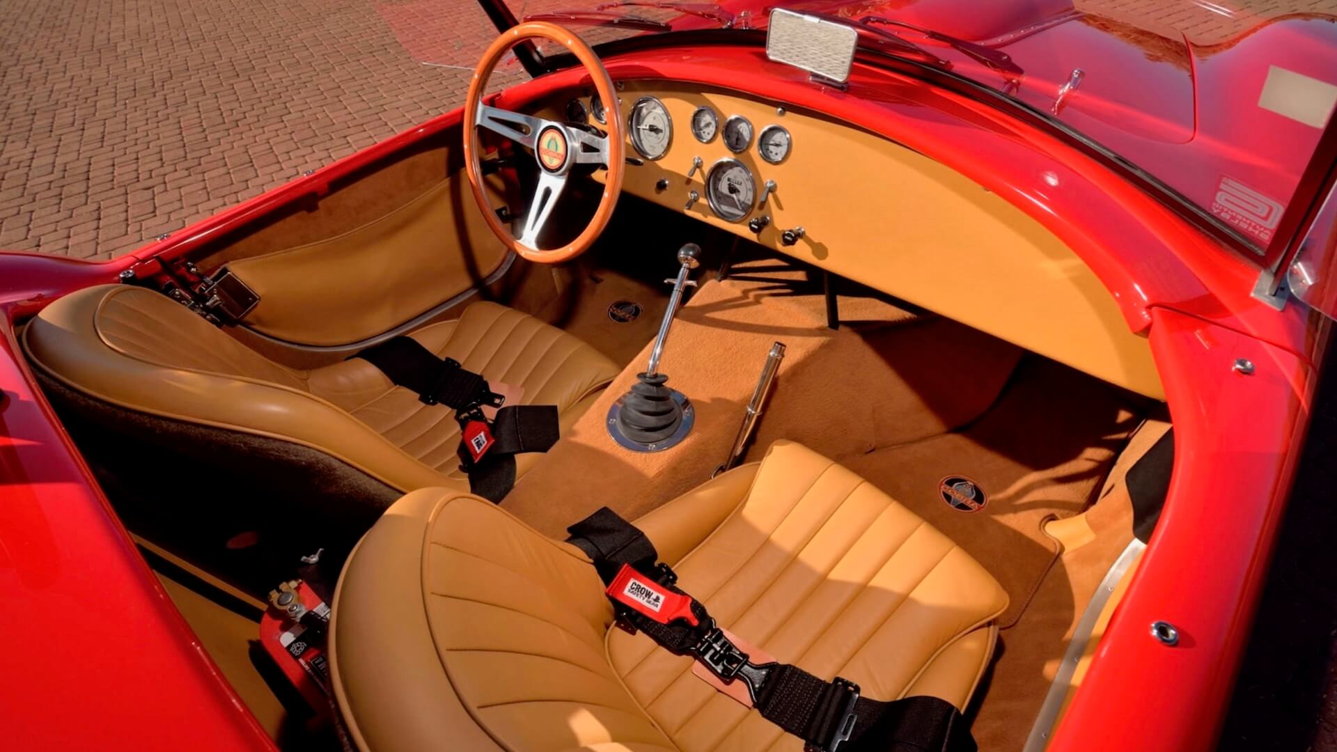 Paul Walker'ın 1965 Shelby 427 Cobra FAM Model Arabası Satışa Çıkıyor!