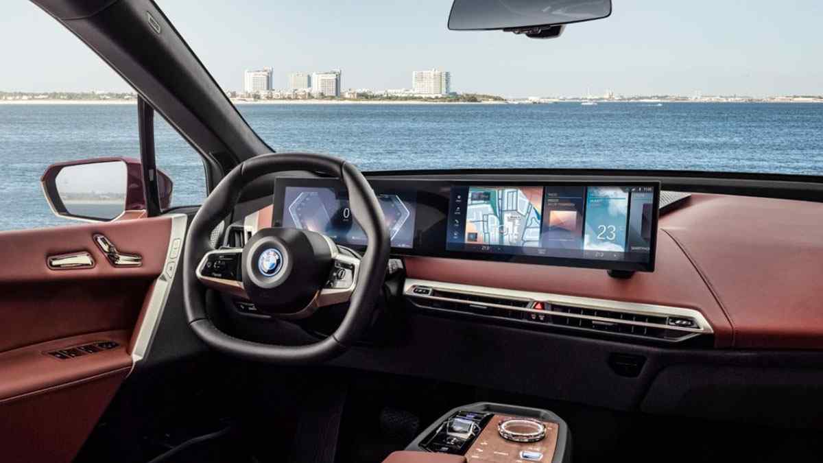 Yeni nesil BMW iDrive bilgi eğlence sistemi tanıtıldı 