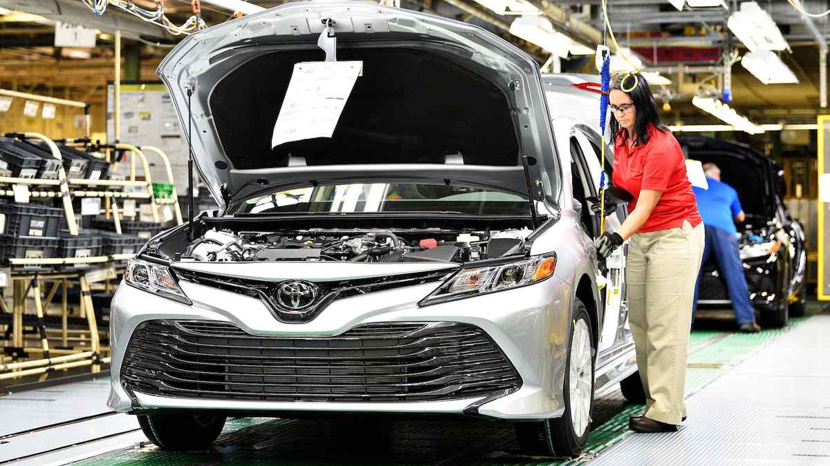 Toyota 3 Fabrikasında Üretimi Durdurdu